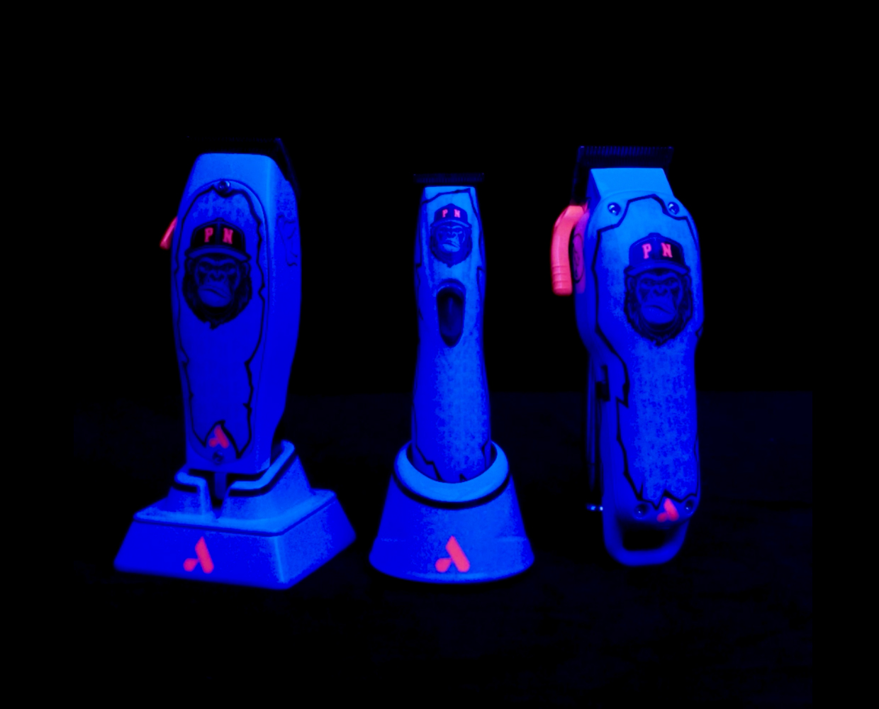 Andis Tools with Popular Nobody to show glow in the dark features